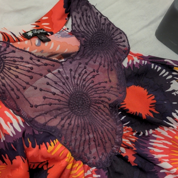 Bright summer sleeveless top - Picture 2 of 3